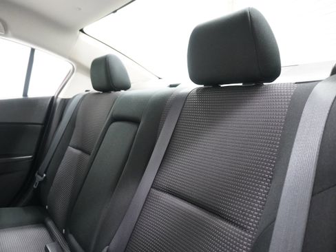 Used 2013 MAZDA MAZDA3 i Touring FWD image 13