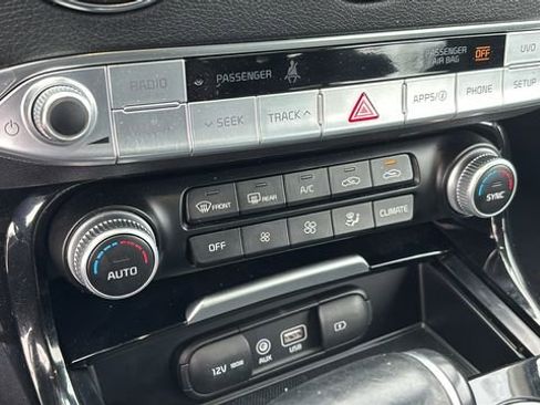 Used 2019 Kia Stinger image 21