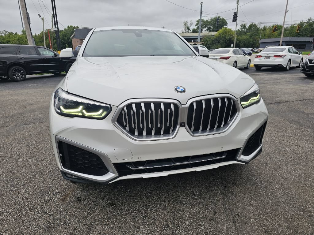 Used 2021 BMW X6 xDrive40i w/ Convenience Package AWD/4WD image 3