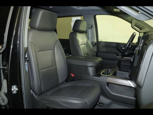 Used 2022 Chevrolet Silverado 2500 LTZ w/ LTZ Plus Package image 27