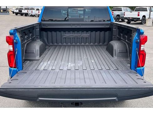 Used 2023 Chevrolet Silverado 1500 ZR2 w/ Technology Package AWD/4WD image 11