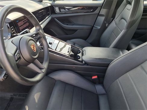 Used 2025 Porsche Panamera 4 image 19