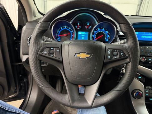 Used 2016 Chevrolet Cruze LT FWD image 34
