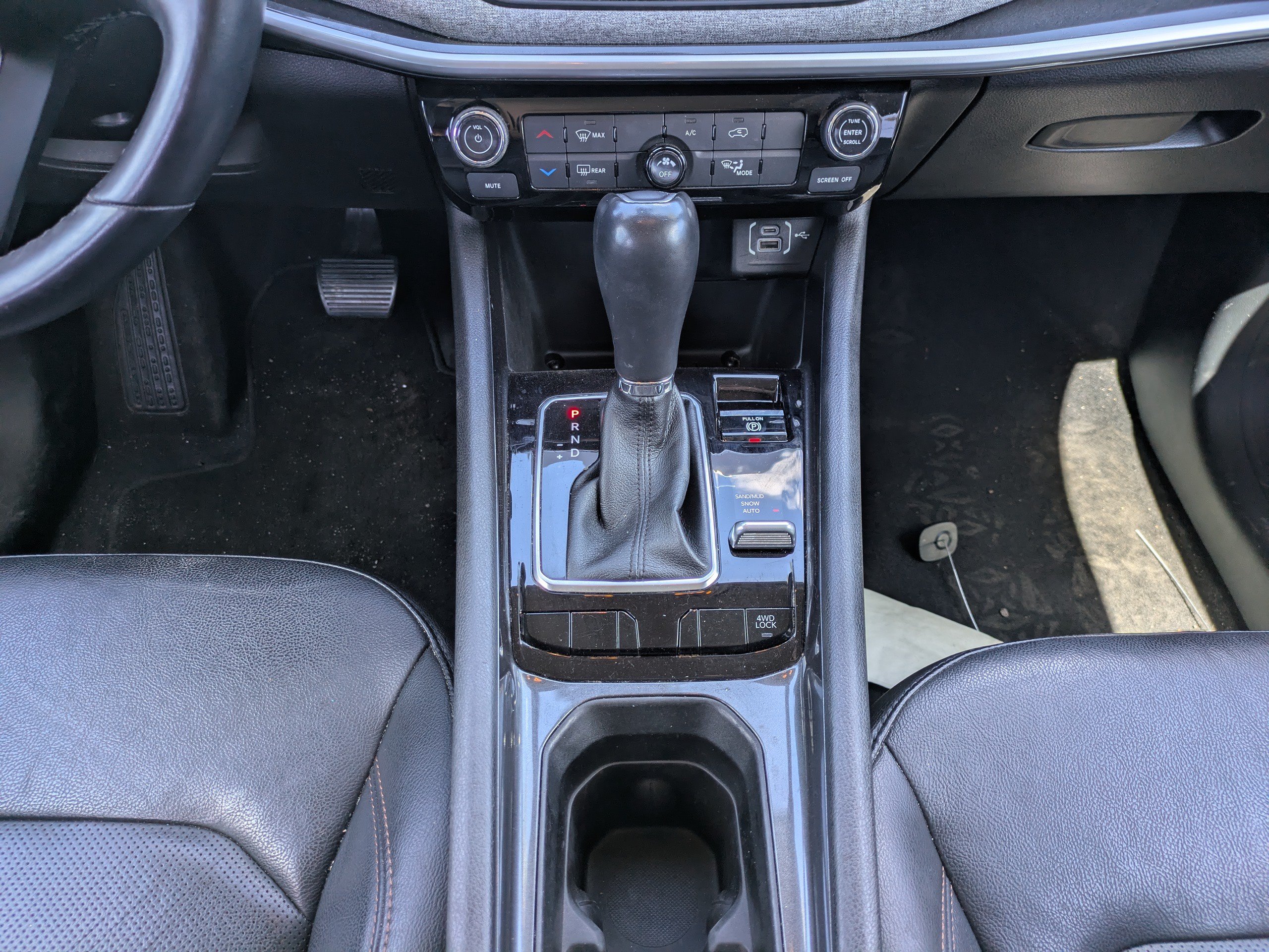 Used 2022 Jeep Compass Latitude w/ Sun and Sound Group AWD/4WD image 19