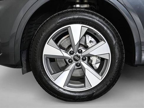 Used 2023 Audi Q5 2.0T Premium w/ Convenience Package AWD/4WD image 25