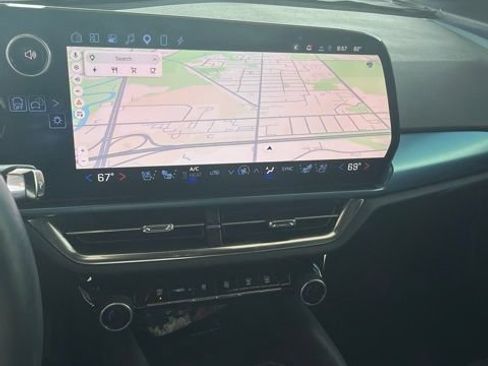 Used 2024 Chevrolet Equinox EV LT AWD/4WD image 12