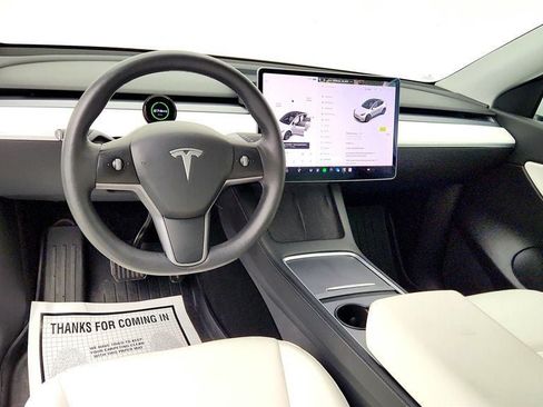 Used 2021 Tesla Model Y Long Range AWD/4WD image 12