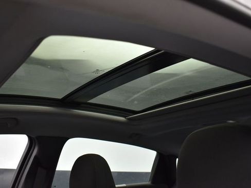 Used 2022 Chevrolet Malibu LT FWD image 30