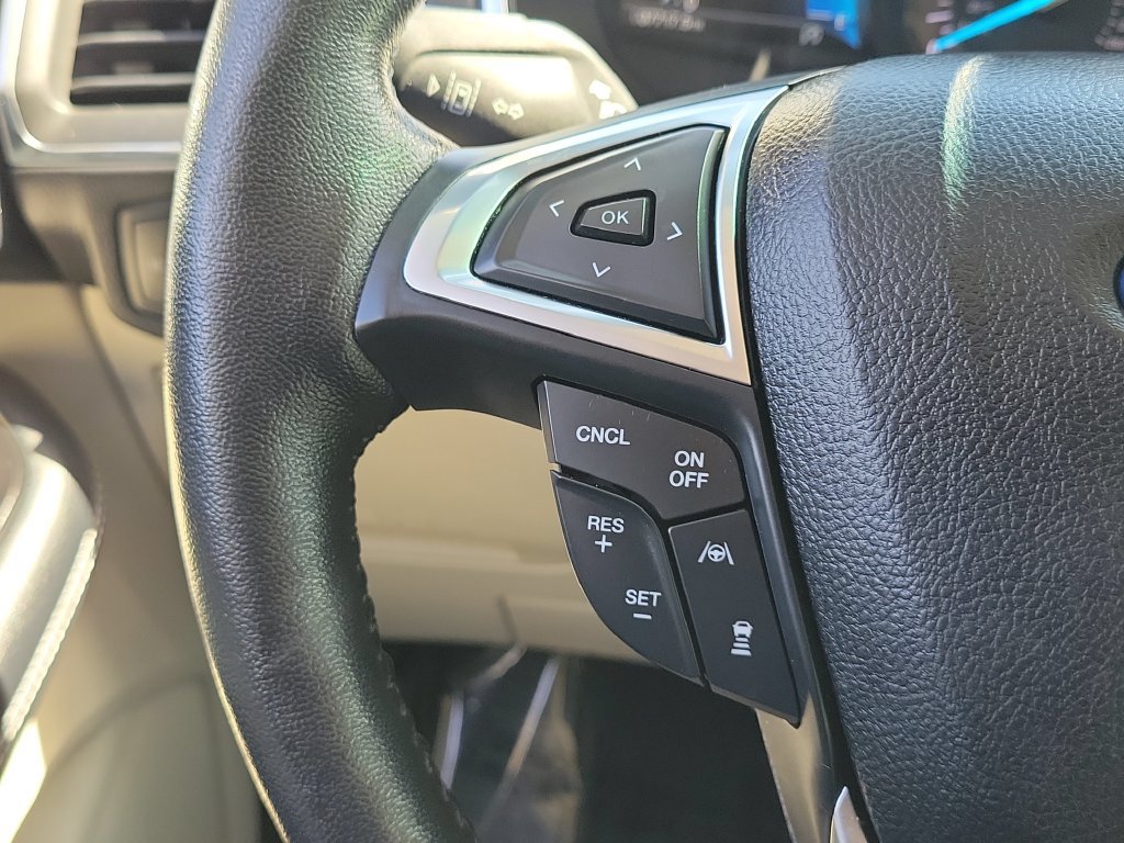 Used 2020 Ford Edge Titanium FWD image 9