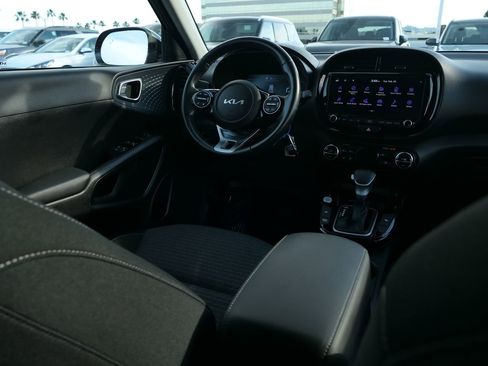 Used 2023 Kia Soul EX image 24