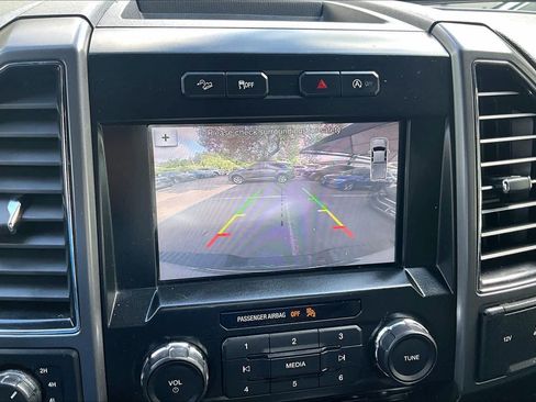 Used 2017 Ford F150 XLT w/ Equipment Group 302A Luxury AWD/4WD image 27