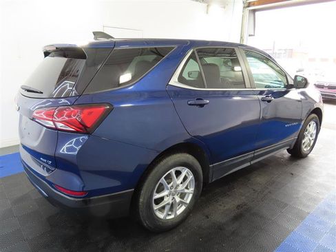Used 2022 Chevrolet Equinox LT AWD/4WD image 9