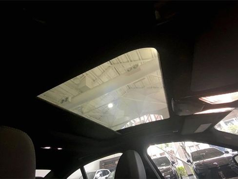 Used 2023 BMW 330i Sedan image 21