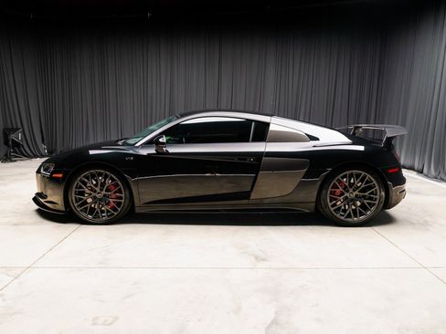 Used 2018 Audi R8 V10 image 10