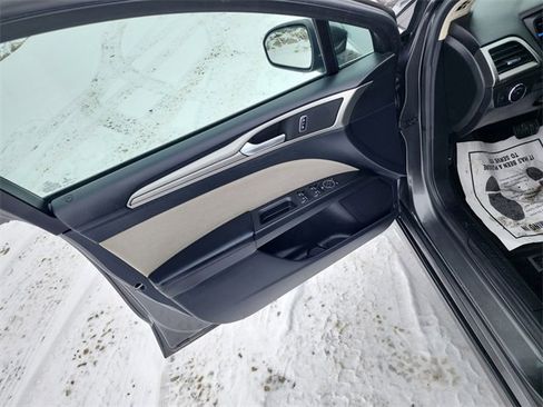 Used 2019 Ford Fusion S image 17