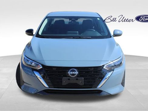 Used 2024 Nissan Sentra SV image 2