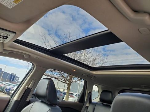 Certified 2023 Nissan Rogue SL w/ SL Premium Package image 18