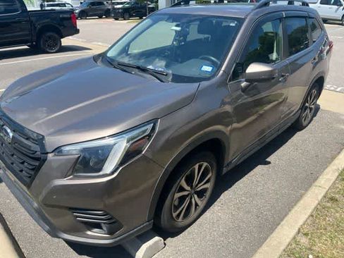 Used 2022 Subaru Forester Limited AWD/4WD image 1