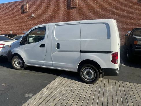 Used 2019 Nissan NV200 S w/ Cruise Control Package FWD image 3