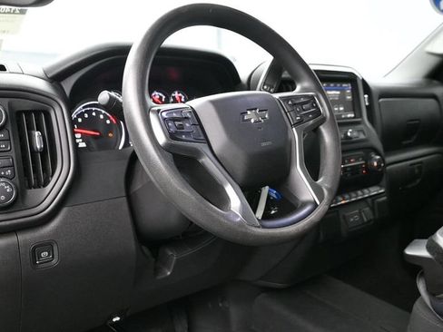 Used 2022 Chevrolet Silverado 1500 Custom Trail Boss w/ Midnight Edition AWD/4WD image 11