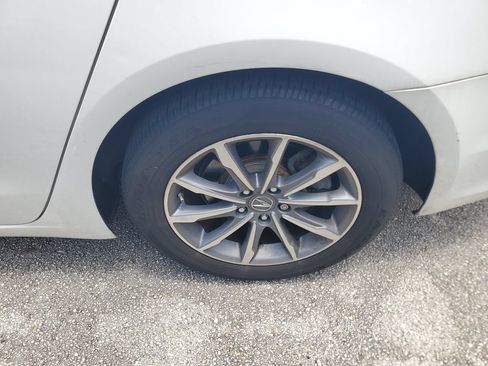 Used 2018 Acura TLX FWD image 5