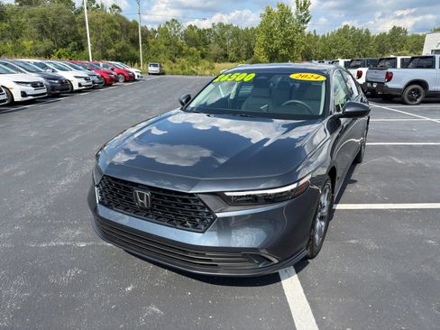 Used 2024 Honda Accord EX image 2
