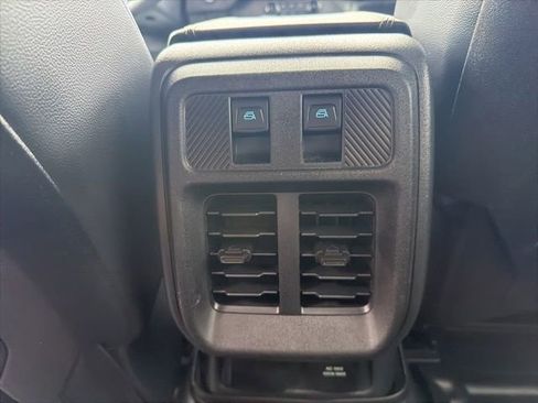 Used 2025 Ford Bronco Badlands AWD/4WD image 17