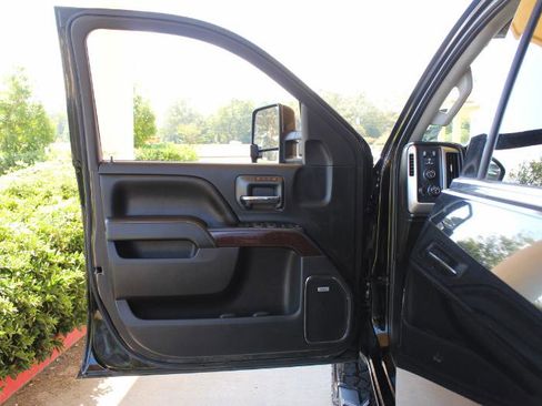 Used 2015 GMC Sierra 2500 SLT w/ Duramax Plus Package image 27