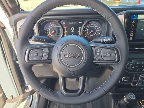New 2026 Jeep Gladiator Sport AWD/4WD image 26