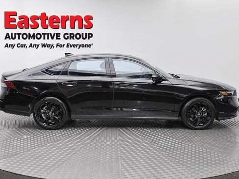 Used 2025 Honda Accord SE image 4