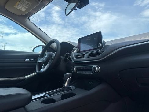 Certified 2025 Nissan Altima 2.5 SV FWD image 23