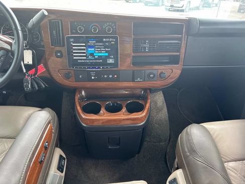 Used 2023 Chevrolet Express 2500 RWD image 25