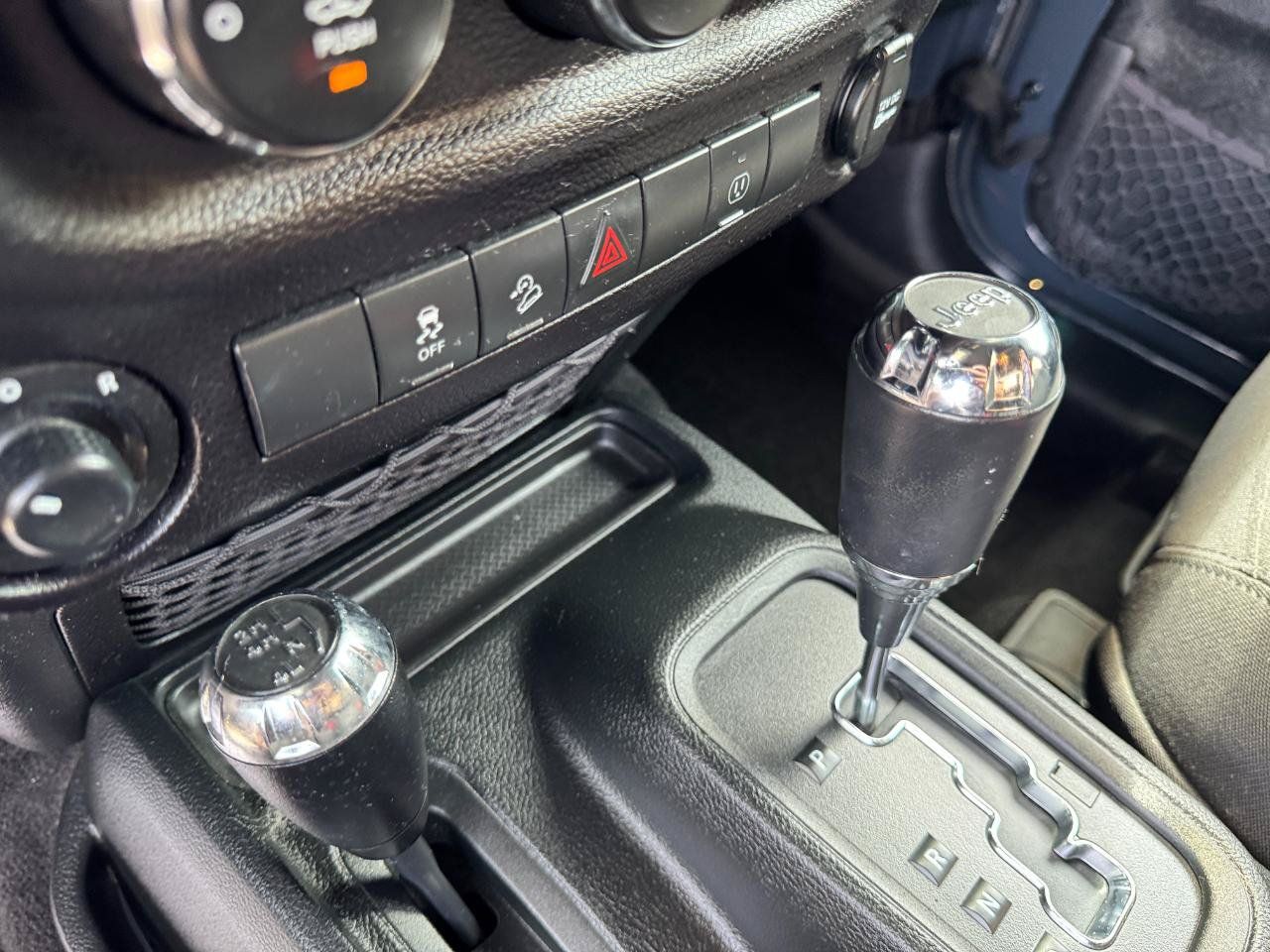 Used 2017 Jeep Wrangler Sport AWD/4WD image 29
