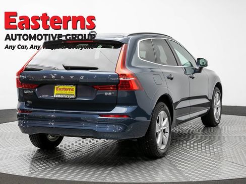 Used 2022 Volvo XC60 B5 Momentum AWD/4WD image 5