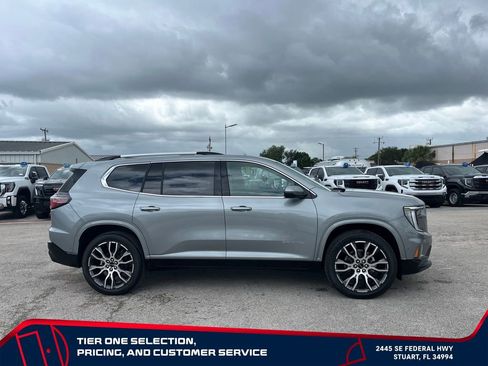 New 2026 GMC Acadia Denali Ultimate w/ LPO, Floor Liner Package AWD/4WD image 8