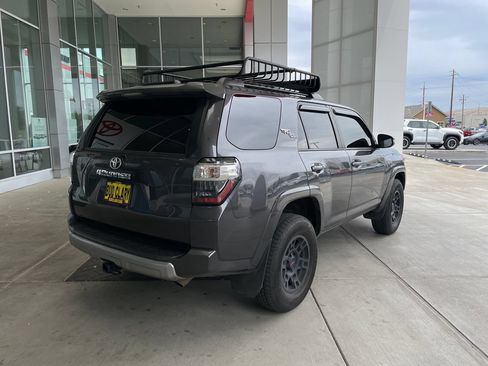 Used 2023 Toyota 4Runner TRD Off-Road Premium w/ Moonroof Package AWD/4WD image 3