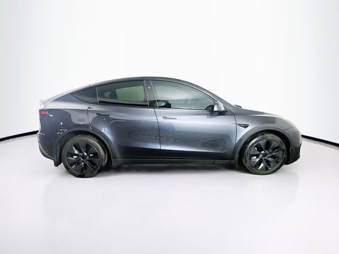 Used 2024 Tesla Model Y Long Range image 10