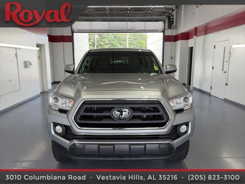 Used 2023 Toyota Tacoma SR5 w/ Technology Package AWD/4WD image 7
