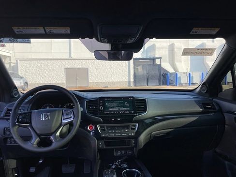 Used 2024 Honda Ridgeline Black Edition image 5