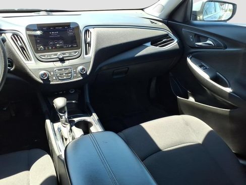 Used 2023 Chevrolet Malibu LT FWD image 14