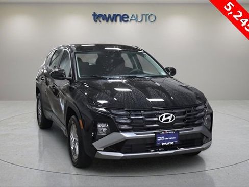 Used 2025 Hyundai Tucson SE image 5