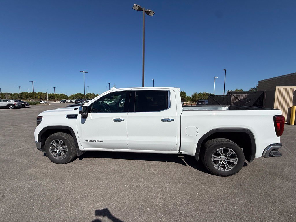 Used 2025 GMC Sierra 1500 SLT RWD image 7
