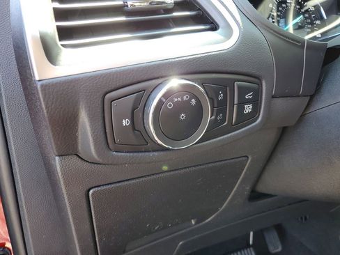 Used 2024 Ford Edge SEL w/ Convenience Package image 13