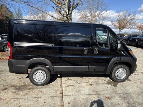 New 2026 RAM ProMaster 1500 w/ Convenience Group image 8