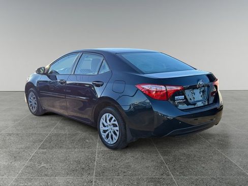 Used 2017 Toyota Corolla LE image 3
