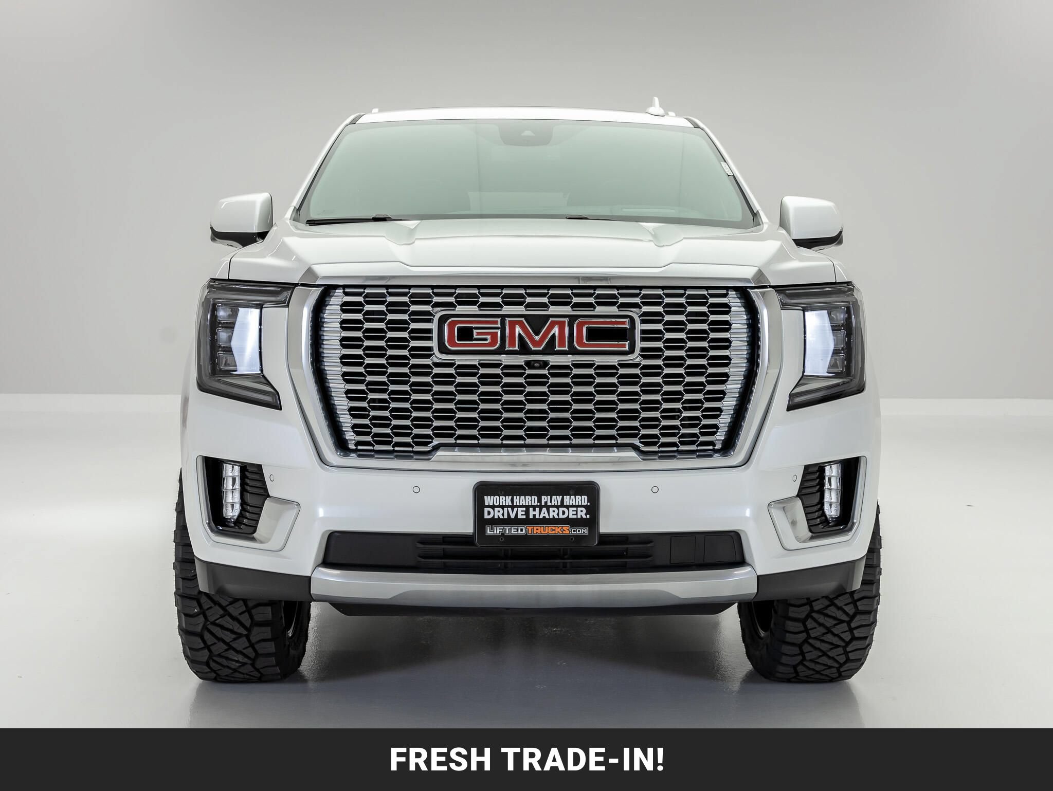 Used 2023 GMC Yukon Denali AWD/4WD image 4