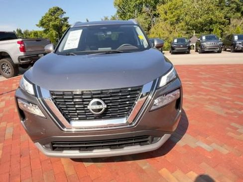 Used 2022 Nissan Rogue SV w/ SV Premium Package AWD/4WD image 4