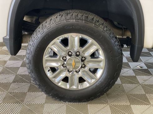 Certified 2024 Chevrolet Silverado 2500 High Country w/ High Country Premium Package AWD/4WD image 40