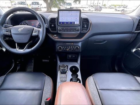 Used 2024 Ford Bronco Sport Outer Banks w/ Tech Package AWD/4WD image 7