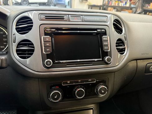 Used 2012 Volkswagen Tiguan S image 14